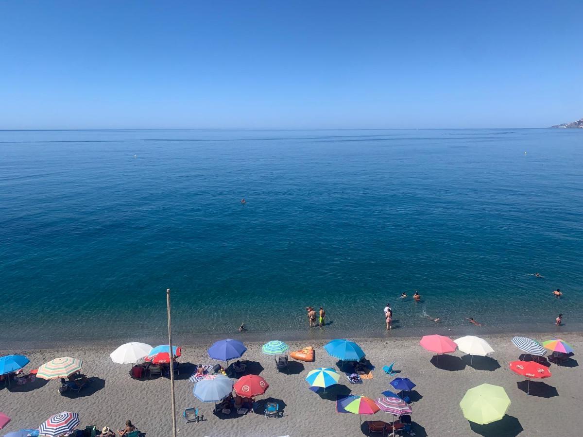 Ocean Beach Salobrena Exterior photo